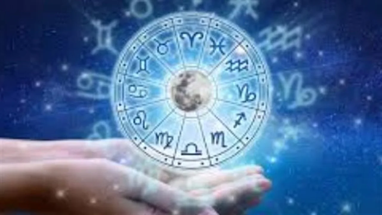 حركة الأبراج.. توقعات فلكية لمواجهة تحديات العمل وتجاوز ضغوط المرحلة الحالية